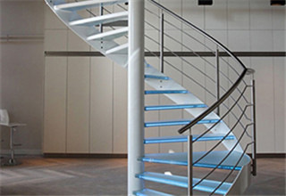 glass_spiral_stairs2